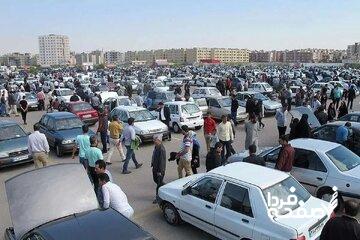 احتکار خودرو در خانهها | دانهدرشتها در حال نگهداری خودروها در خانهها هستند