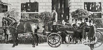 خاطرات مظفرالدینشاه: به هر شهر که میرسیدم سرباز و صاحبمنصب و اجزای بلدیه آنجا حاضر برای پذیرایی بودند