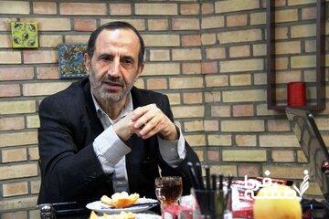 خوش چهره:بازار ارز آرام می‌گیرد/ فزایش اخیر نرخ دلار بیشتر ریشه روانی دارد تا اقتصادی