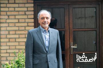 ‏هیچ‌کس غم سرنوشت این مردم و اموال‌شان را نمی‌خورد/ یادداشت توئیتری حمید ابوطالبی درباره وضعیت ایران در منطقه و جهان