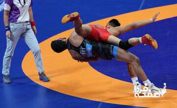 استقلال صدرنشین لیگ شد