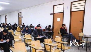 روزنامه اطلاعات: روزگاری بود که در آزمون استخدامی معلمان ، از سوالات شب اول قبر می پرسیدند/ هنوز هم در بر همان پاشنه می چرخد