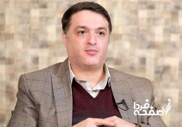 در معیت شاعر؛ روایتی ادبی از رویدادی سیاسی