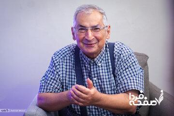 زیباکلام: زنان در ژاپن نخست وزیر میشوند و در ایران گشت ارشاد برمیگردد