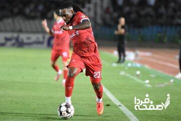 ستاره دانه درشت در لیست خروج پرسپولیس/ معادله جنجالی نیم فصل؛ یا هاشمیان می ماند یا بیفوما!