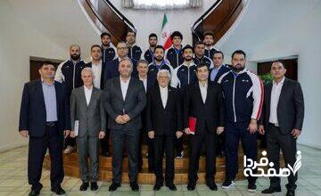 عکس| دیدار معاون اول رئیس‌جمهور با رئیس فدراسیون، کادر فنی و اعضای تیم ملی وزنه‌برداری