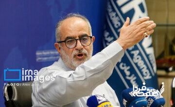 حسام الدین آشنا: زمانی بود که ریال هایمان هم شیر داشت و هم خط؛از وقتی ارز را ترجیح داده اند،نه از شیرمان یالی مانده و نه از خطمان نشانی!