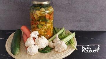 خطر مسمومیت با خیارشور و ترشی را جدی بگیرید/ خیارشور سرکه‌ای بهتر است یا نمکی؟/بی‌کیفیت‌ترین نوع ترشی کدام است؟