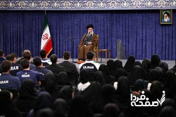 رهبر انقلاب خطاب به رئیس جمهور آمریکا: اصلاً شما چه کاره هستی؟!/ یاوهگوییهای سخیف رئیس جمهور آمریکا، تلاش برای روحیه دادن به صهیونیستهای مأیوس