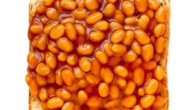 لوبیا روی نان تست