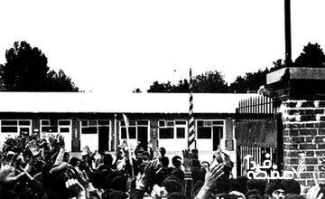 پشت دیوارهای سفارت چه خبر بود؟