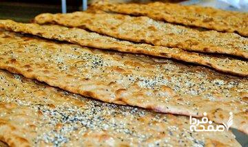 روزنامه دولت: سالانه ۲ میلیون تن نان هدر می رود/ راه بهبود کیفیت، لغو قیمت گذاری دستوری است