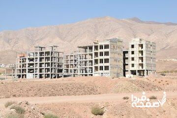 دولتهای مختلف وظیفه خود را در ساماندهی مسکن رها کردند و کار دست سفته بازان افتاد