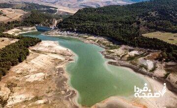 سد لار رکورددار فرار آب در بین سدهای دنیاست/ ۹۹ درصد مخزن عظیم این سد خالی شد