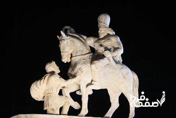 خیابان شاپور در تهران بد بود، مجسمه او خوب است!/ نام خبرگزاری رسمی کشور پارس بود، به خبرگزاری جمهوری اسلامی تغییر کرد/ از کی یهو ناسیونالیست شدند؟