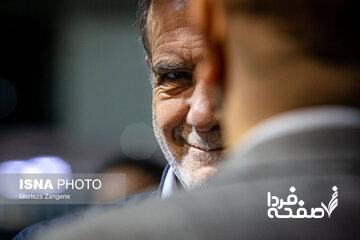 مسعود پزشکیان؛ رئیسجمهور، سخنگوی دوم دولت و یا منتقد دولت؟/ صداقتی که خود به بحران تبدیل شد