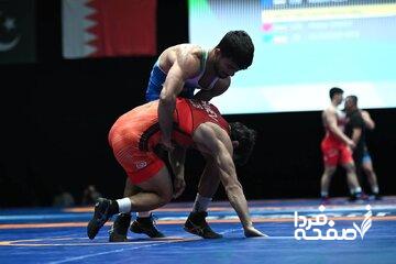 عکس| ملی‌پوشان کشتی فرنگی ایران در خانه خدا